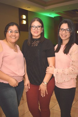Blanca Hernández, Karla Lozano y Andrea Álvarez.