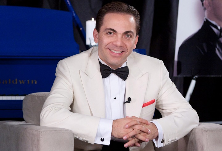 Cristian Castro confirma romance con una joven colombiana