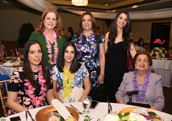 Elida Diek, Jacqueline de Diek, Jackie Diek de Zummar, Daniela de Alvarenga, Daniela de Diek y Elba Renee de Canahuati