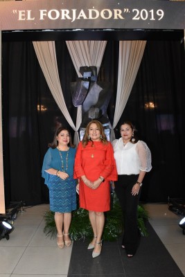 Ester Amaya Gómez, Sonia Mejía y Mayra Castro