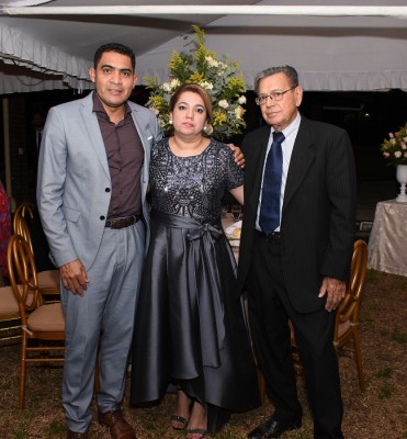 Lincoln Cardosa, Berenice Paredes e Ildefonso Paredes