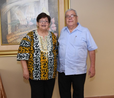 Los padres de la novia, Carlos Virgilio Deras Flores y Argentina Eugenia Galdámez Paredes.