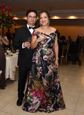 Los padres de la novia, Gerardo Amaya y Reyna Yaeggy de Amaya