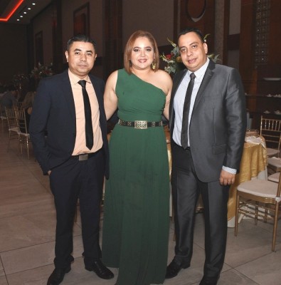 Luis Mejía, Nancy Muñoz y Juan Canales