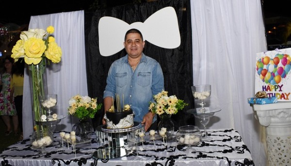 Luis Morales celebró su cumpleaños en una velada inolvidable
