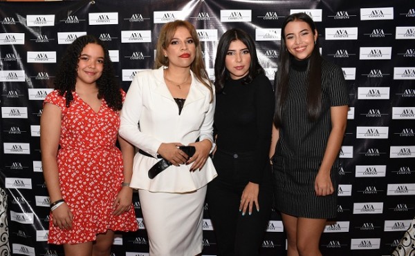 Parte del equipo de AVA Company, Gracia Matamoros, Karla Andrade, Nery Perdomo y Daniela Matamoros