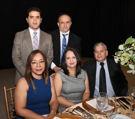 Roberto Larios, Rodimiro Vallecillo, Nolvia Paz, Jennifer Yacaman y Jorge Welchez