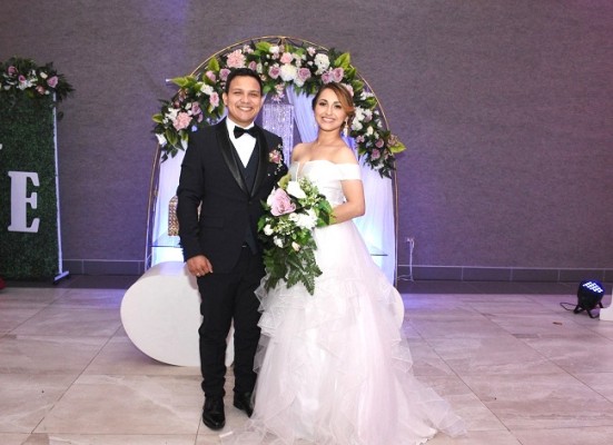 Yeraldy Ivonne Paz y David Edgardo Guardado en su noche de bodas.