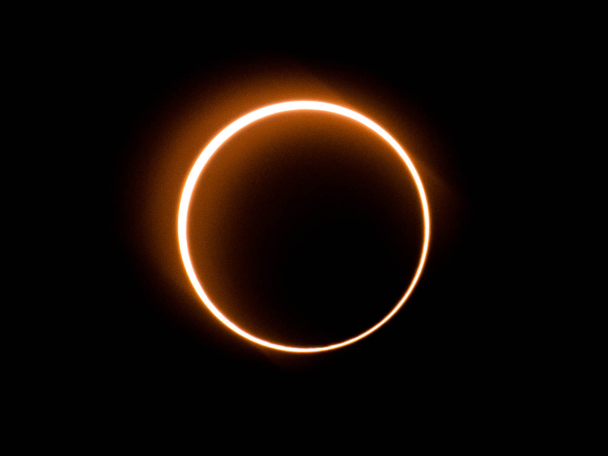 Extraño eclipse solar con ‘anillo de fuego’, el último de la década