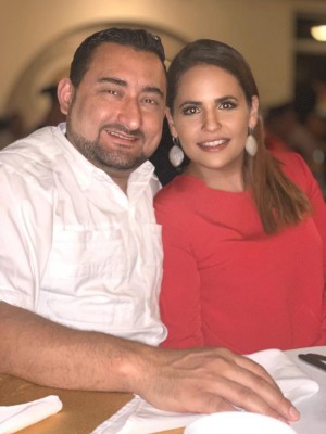 Tan enamorados como siempre, Aniek Van der Waag y Hector Interiano