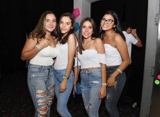 Casandra Flores, Celeste Sandoval, Sofía Flores y Joselyn Mejía