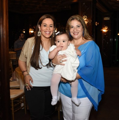 Claudia Discua, Fabiana y su abuelita, Gabriela Discua de Interiano