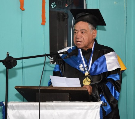 Solemnes actos de graduación del Instituto Semi oficial “Primero de Diciembre”