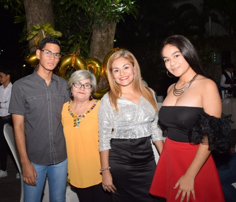 Emerson Navarrete, Maribel Amaya, Celeste Amaya & Montserrath Gavarrete