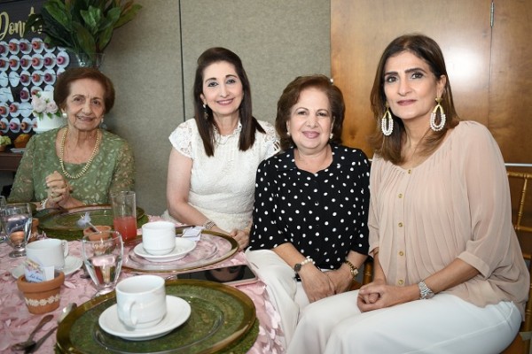 Georgette Sikaffy, Neda Canahuati, Ivonne Andonie y Lorena Hepburn