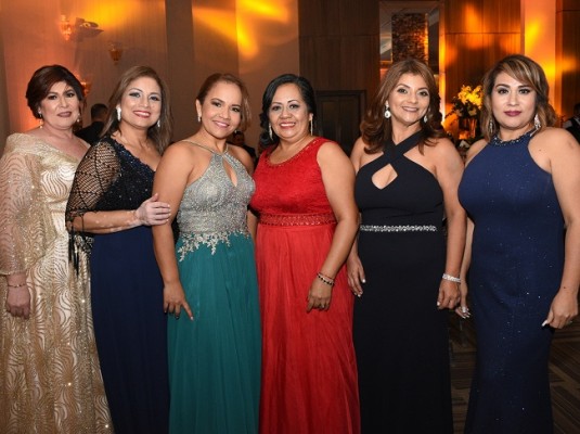 Griselle Nazire Diek, Reyna Durán, Rose Avelar, Jenny Alvarado, Fanny Machado y Edith Varela