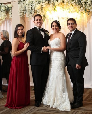 Kimberlyn Ulloa de Orellana, Bryan Ortega, Mariela Aguilar y David Orellana.