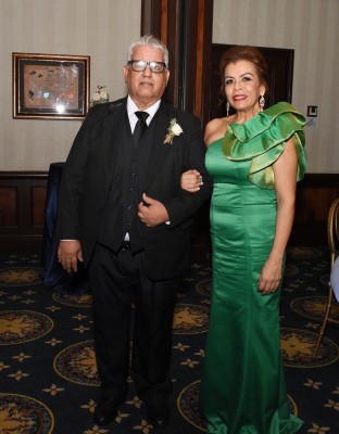 Los padres del novio, Camilo Rivera y Maiela Pineda