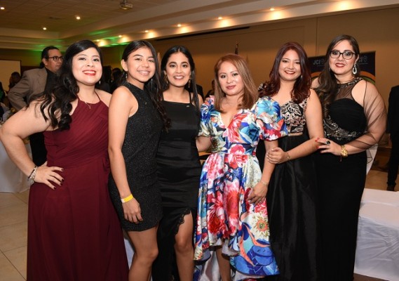 Marcela Chinchilla, Leslie Coello, Aimee Domínguez, Isabel Herrera, Emilia Naseer y Dafne Ramos