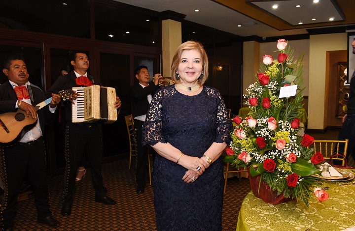 Especial celebración de cumpleaños en honor a María Antonia Fernández de Suazo