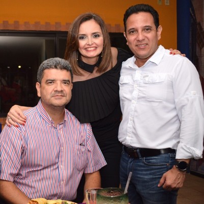 Mario Cárdenas, Romina Pascua y Alejandro Funes.