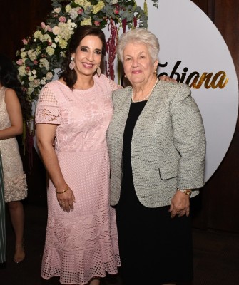 La abuela materna de Fabiana, Marlene de Restrepo y su madre, Ivonne Yuja