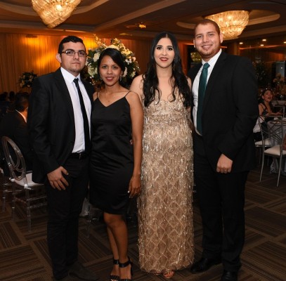 Oslin Meléndez, Danica Rodas, Alejandra Galo y Nelson Palma