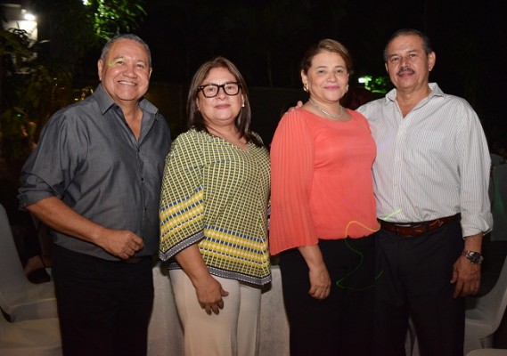 Pilo Tejeda, Carmen Ondina Romero de Tejeda, Isis Nohemi Romero de Contreras y Eduardo Contreras