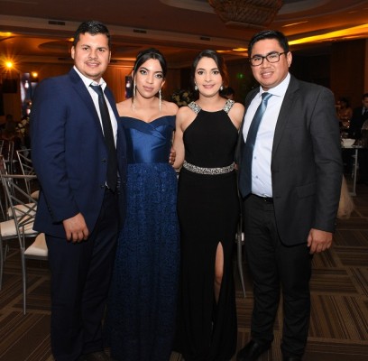 Renan Mendoza, Gabriela de Mendoza, Stephanie Gabrie y Javier Machuca