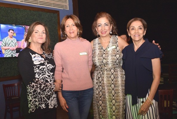 Rita Wilson, Patricia Larach, Lorena Ramos y Leyly Funes.