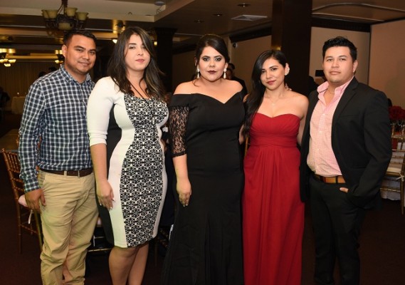 Roberto Teruel, Jennifer Rosa, Martha Reyes, Tracy Reina y Brayan Rosales