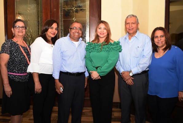 Sandra Paz, Belinda Cruz, Santos Galvez, Elsy Fuentes, Faustino Cerrato y Marcela Godoy