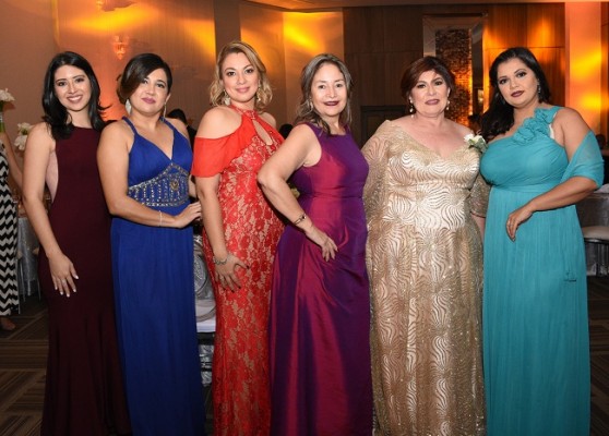 Sherly Madrid, Griolmys Coto, Vivian Torres, Maritza Cardona, Griselle Nazire Diek y Gabriela Villatoro