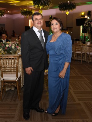 Sonia de Joya y Salvador Joya