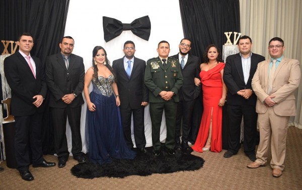 Todos compartieron una linda velada junto al Mayor Alex Cortés Ramírez, el invitado especial de la noche.