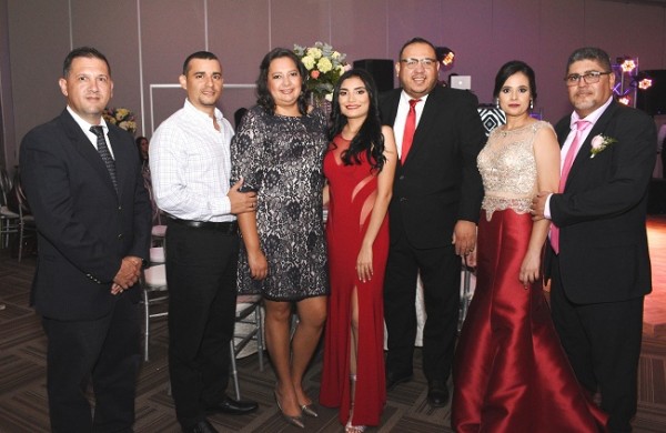 Álvaro Vijil, Juan Carlos Villatoro, Rina Ramírez, Paula Juárez, Melvin Zelaya, Minelly Andino y Marel Medina.