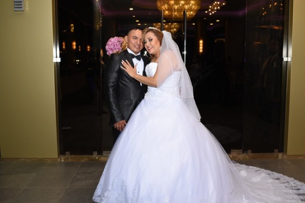 Aisha Ismel Blandon y Edwin Josue Ortega en su noche de bodas.