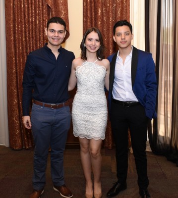 André López, Erica Gamero y Gabriel Castillo