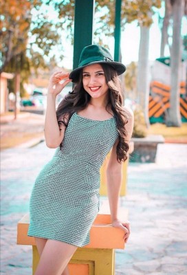 Bellísima es Gabriela Mercado, Reina del Carnaval de Choloma…Con porte de modelo internacional cuenta con 18 años