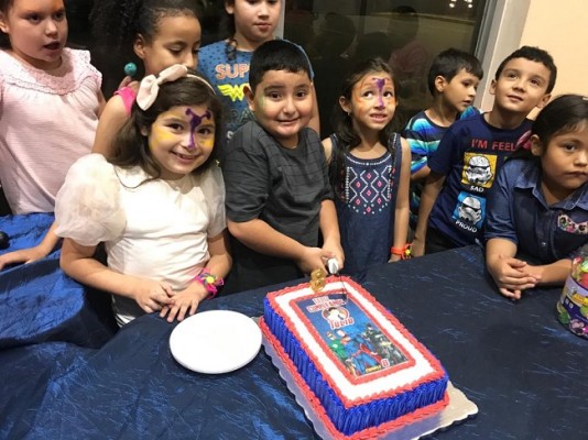 Con una animada fiesta infantil festejaron el cumpleaños del niño Tulio Zambrano, quien estuvo rodeado de sus infantiles amistades y del cariño de su madre Claudia Patricia Zambrano, su abuela y demás familiares