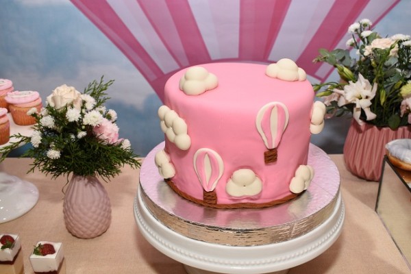El pastel de celebración fue elaborado exclusivamente para la ocasión por Norma Donado