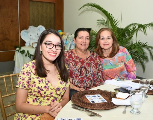 Eva González, Eva Funes y Xiomara Mateo