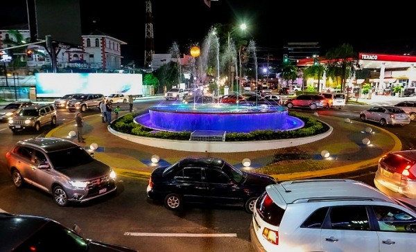 Concluida remodelación de la Fuente Luminosa en avenida circunvalación de San Pedro Sula