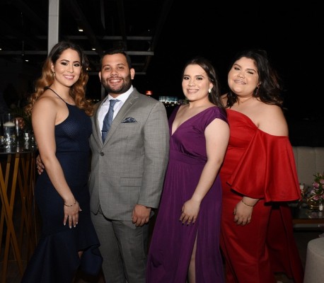 Karol Chahín, Beker Turcios, Nicolle Fuentes y Gina Munguía.