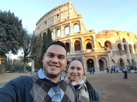 Los esposos Rodríguez-Lara en Roma...