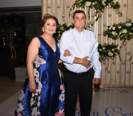 Los padres de la novia, Juan Ramón Mancía Muñoz y Carolina Rivera Polanco