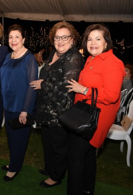 Luisa de Dumas, Ana Lucía Pascua y Elena de Larios