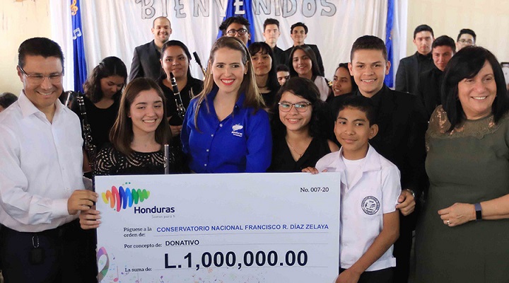 Marca Honduras dona un millón de lempiras al Conservatorio Nacional de Música