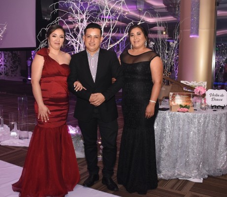 Nancy Pérez, Walter Sarmiento y Nelly Romero