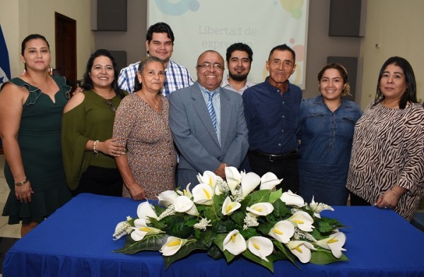 Periodista Santos Gálvez presenta libro “La Libertad de Expresión en Honduras: una utopía”